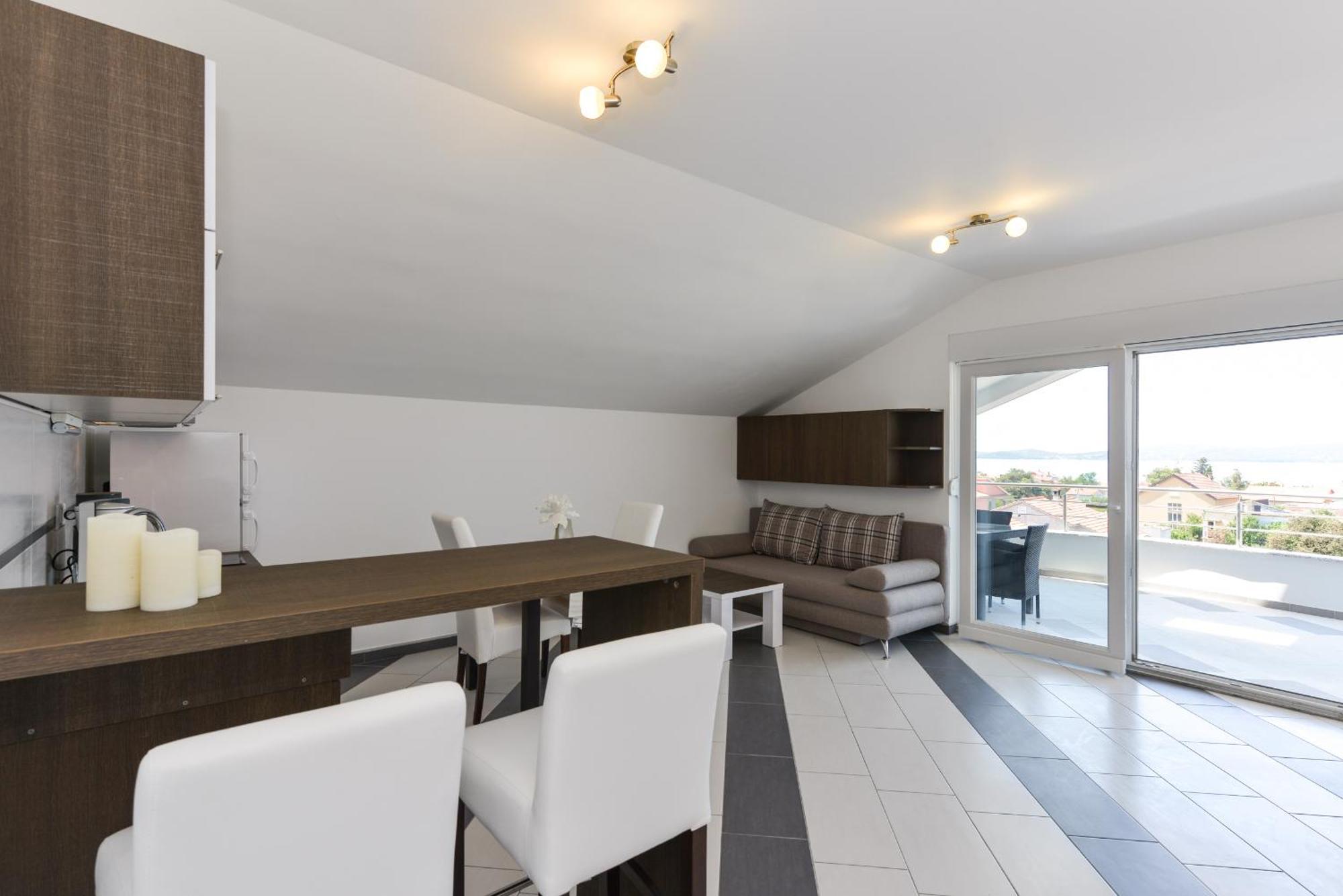 Apartmani Martin Mit Beheiztem Pool With Heated Pool Бибине Екстериор снимка